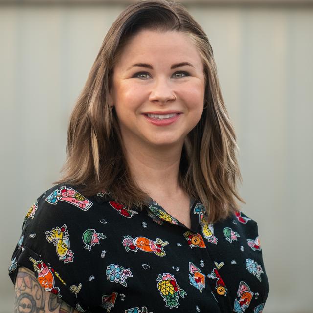 Headshot of Stephanie Thompson